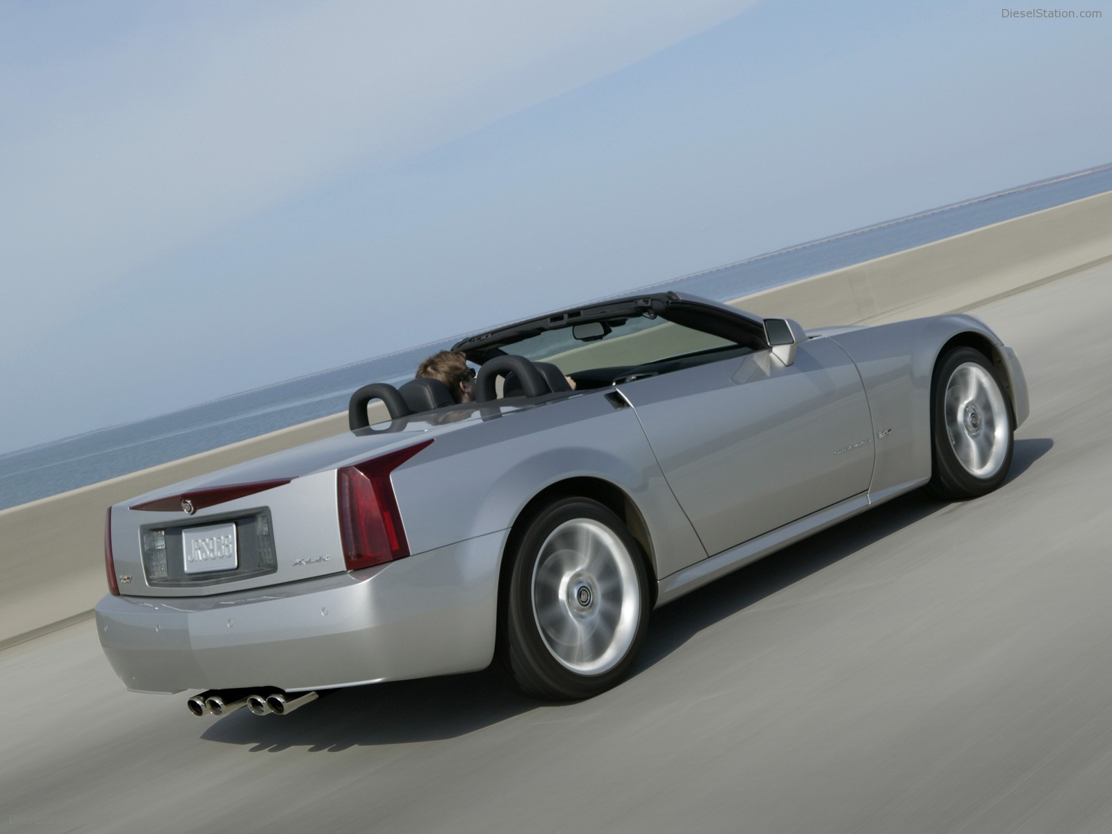 Cadillac XLR V